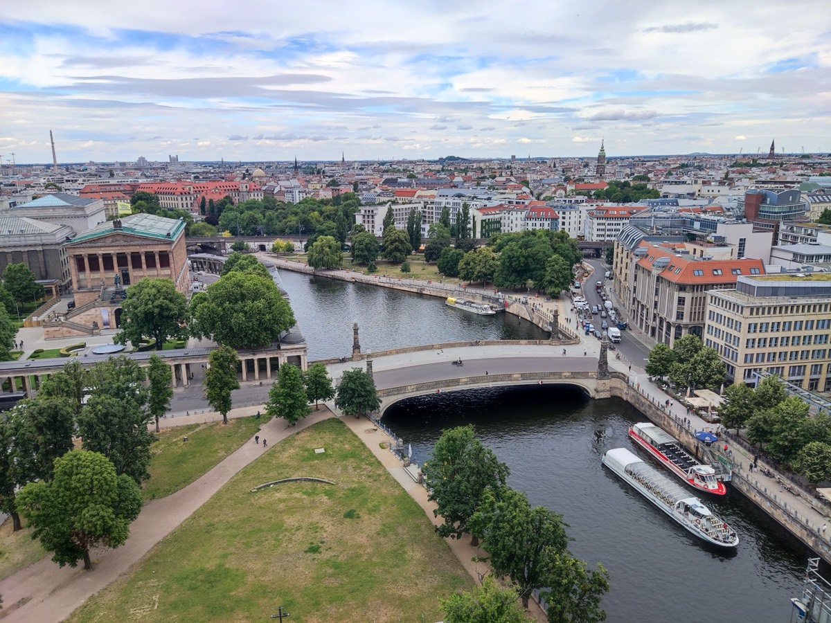 Vue aérienne de Berlin et de la Spree